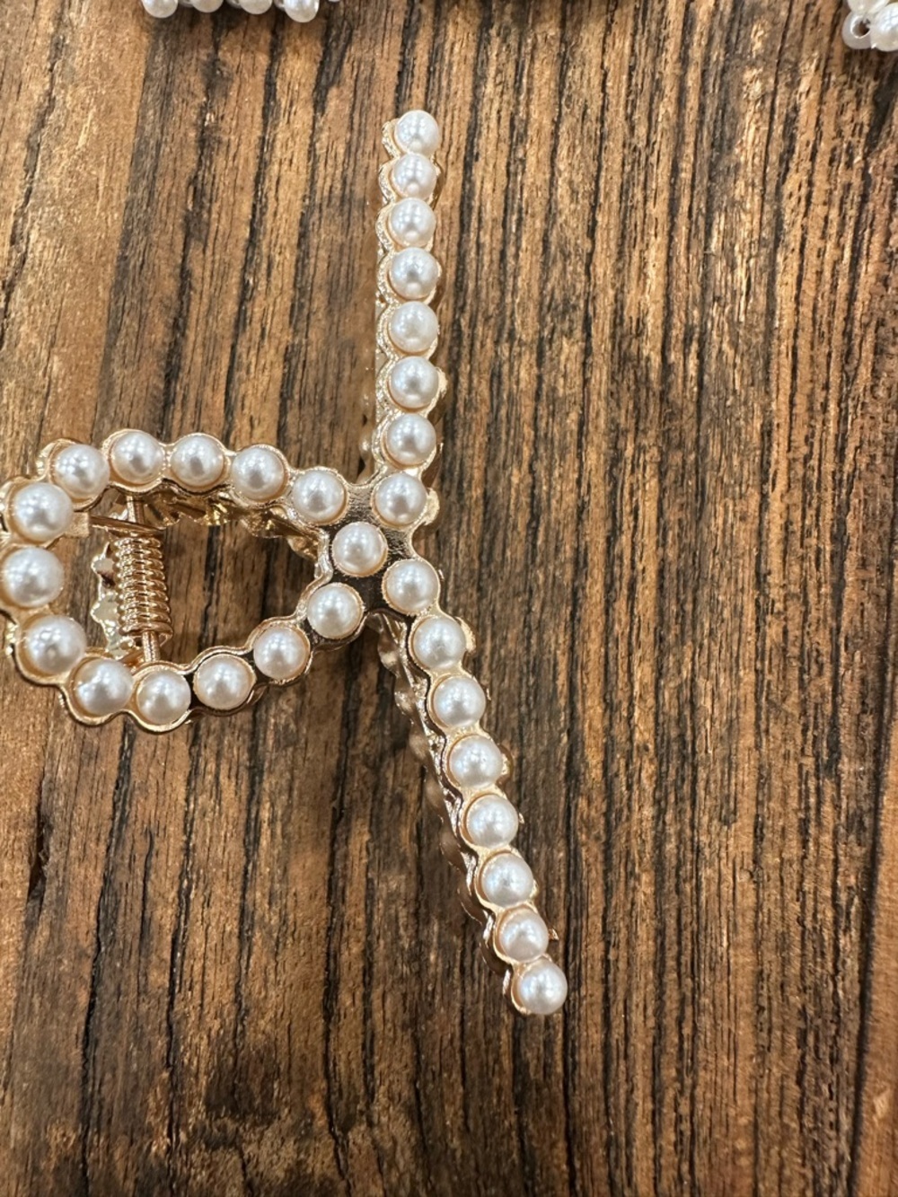 Pearl Accent Hair Clip Set - Classic White - Picture 3 of 6